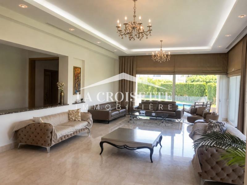 Villa S+5 avec piscine au Lac 2